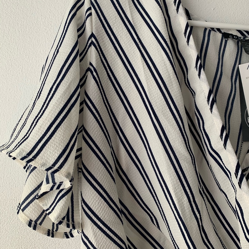 blouse - Picture 3 of 4